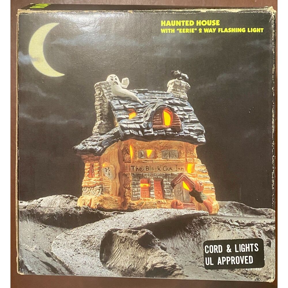 VINTAGE GCI - Halloween-  Haunted House with "Eerie" 2 way flashing light